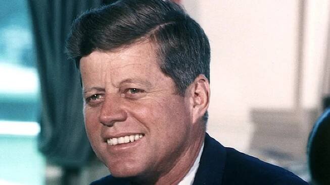 Trump odtajnil přísně tajné spisy. Odhalují detaily o vraždě Kennedyho
