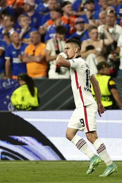 Frankfurt ovládl Evropskou ligu, Rangers udolal na penalty. Rozhodl Borré