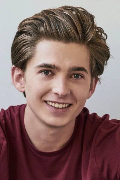 Austin Abrams herec