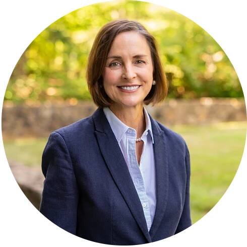 Headshot photo of Heather Ward