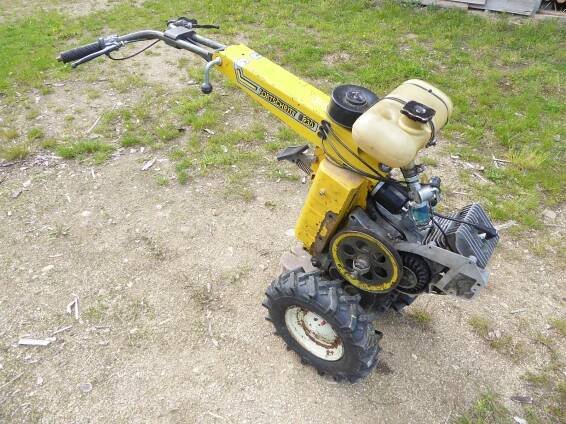 Fortschritt E930 na opravu , s příslušenstvím - Zahradní technika