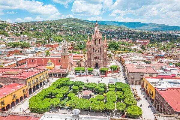 8 Mexican Destinations Perfect for U.S. Retirees - Career Step Up