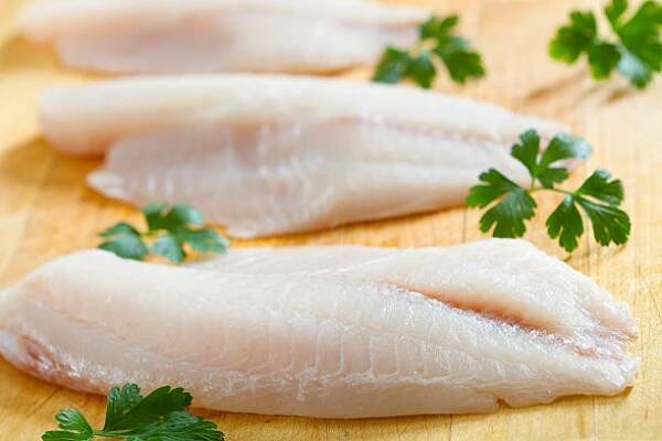 čerstvé filety tilapia - bílá ryba - stock snímky, obrázky a fotky
