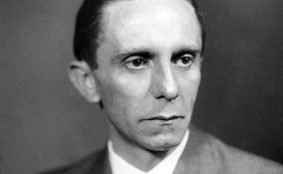 Dokument: Jak Goebbels sliby a výhružkami obluzoval české novináře