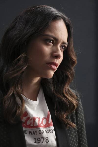 Zelenáč - Série 5 - Uprchlík - Z filmu - Alyssa Diaz