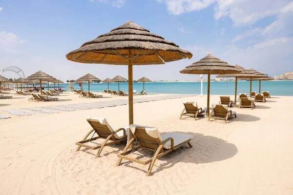 Beach holiday: One day by the sea