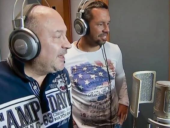 Decibely lásky: Michal David naučil zpívat Pavla Horvátha a míří spolu do televize