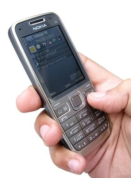 Nokia E52