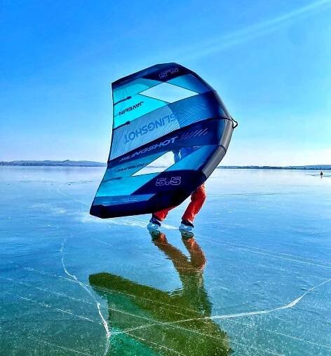 WING SKATING NA MKB 20.2.2025 - MUSHOW kiteboarding | snowkiting | foto/video.. 