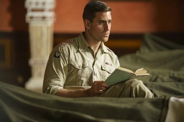 Muž v oranžové košili - Z filmu - Oliver Jackson-Cohen