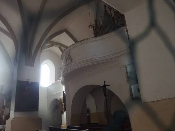 Soubor:Velhartice - kostel Narození Panny Marie, chor.jpg