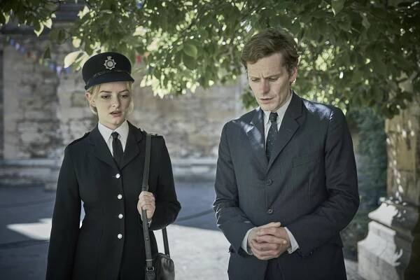 Endeavour - Chvalozpěv - Z filmu - Dakota Blue Richards, Shaun Evans