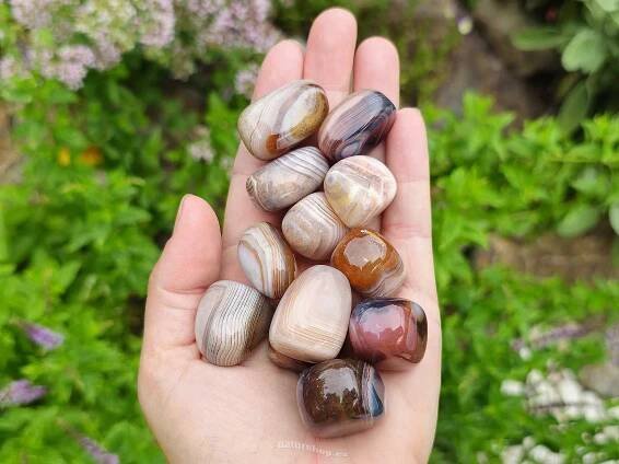 Achát sardonyx kámen cca 25 - 30mm - naturshop.cz