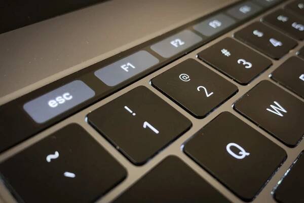 Problematická klávesnice novějších MacBooků