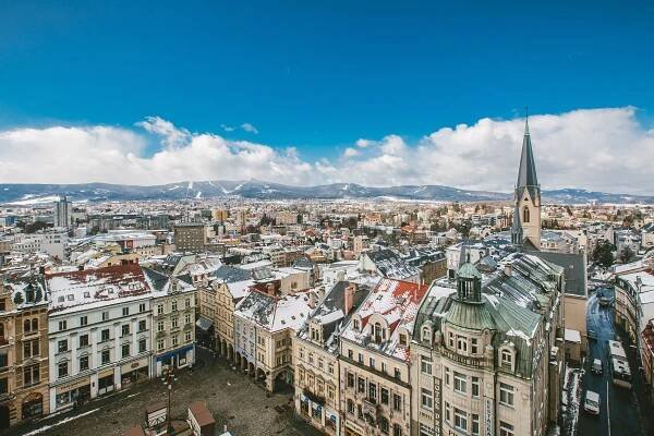 Liberec charakterizoval textilní průmysl i doprava vedoucí srdcem města, ta je ale dnes minulostí