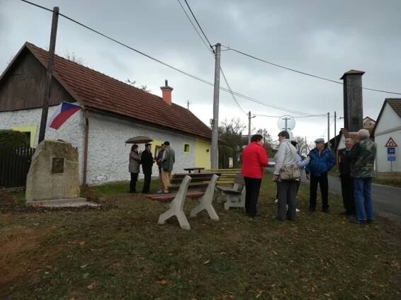 Oslava 100 let - Obec Lanzov