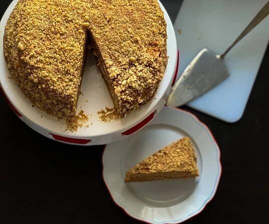 Medovníková torta