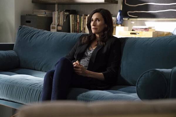 Casual - Carrie - Z filmu - Michaela Watkins