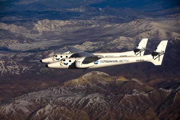 Vesmírná loď SpaceShipTwo ve vesmíru, ještě blíže realitě