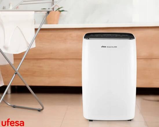PROFESIONÁLNÍ DOMÁCÍ ODVLHČOVAČ VZDUCHU, POHLCOVAČ VLHKOSTI 20 L/24 H Kód výrobce BREEZE DRY 5000