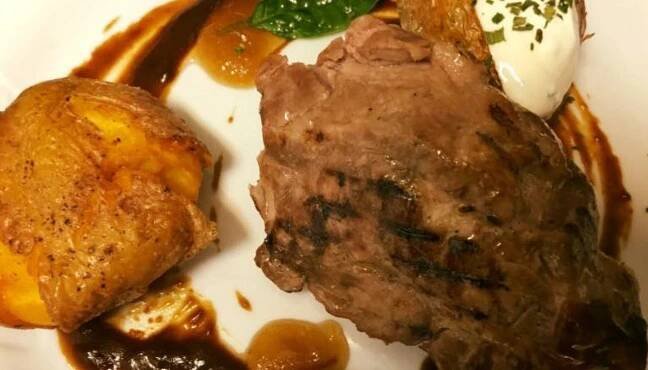 excellent lunch menu at a good price, meat of international and Czech cuisine
And for dinner goo
