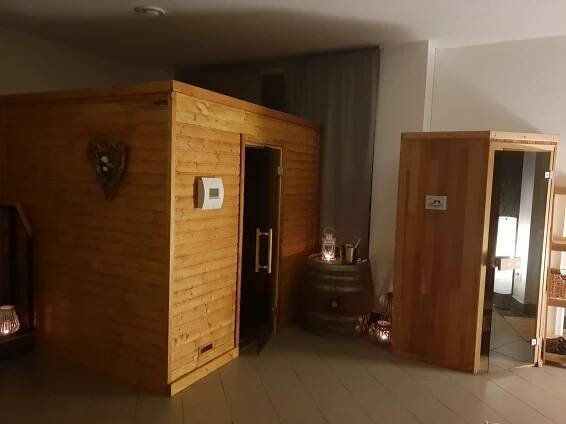 60 nebo 75 min. privátního wellness v centru Brna: sauny, vířivka i relax se sektem