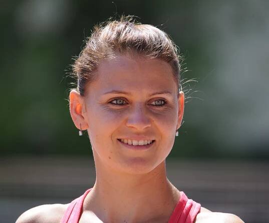 Soubor:Lucie Šafářová Rome Masters 2015.jpg – Wikipedie