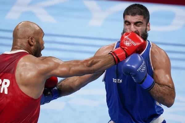 Clarke vs. Aliev