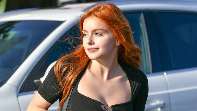 Ariel Winter Responds to Plastic Surgery Rumors From Trolls on Instagram