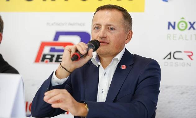 Dědek: Jen blázen by nechtěl ke sto letům titul. Udělat ho, tak jsme nesmrtelní