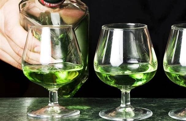 Nejlepší alkohol světa? Becherovka i český absint