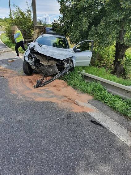 Jednotka HZS Mělník zasahovala u dopravní nehody osobního… | POŽÁRY.cz - ohnisko žhavých zpráv | hasiči aktuálně