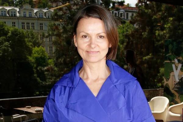 Klára Melíšková v seriálu Podezření neviděla přes dioptrické brýle. I to jí pomohlo sžít se s hlavní hrdinkou