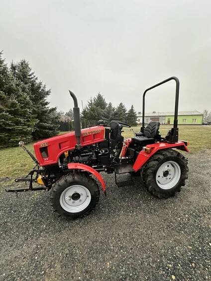 Traktor Belarus 321- bez kabiny