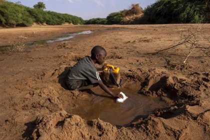 Nedostatek pitné vody ohrožuje 190 milionů dětí