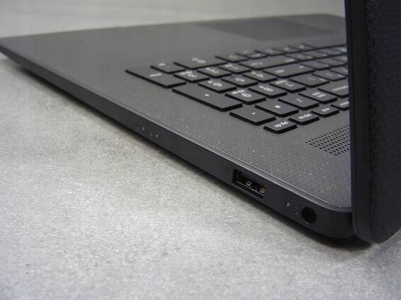 Notebook HP 17 AMD Ryzen 7 7730U 16GB 512SSD FHD IPS Win11 Model 17-cp3047nr