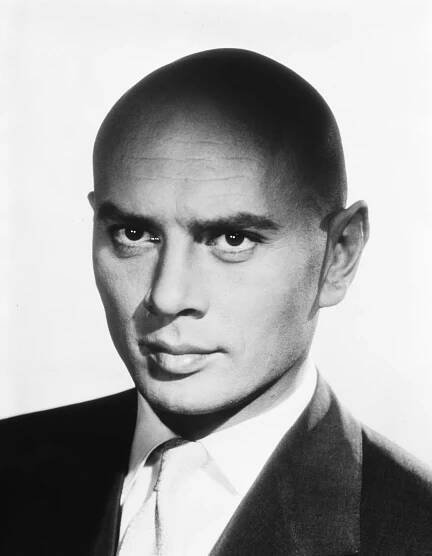 Headshot of Yul Brynner.