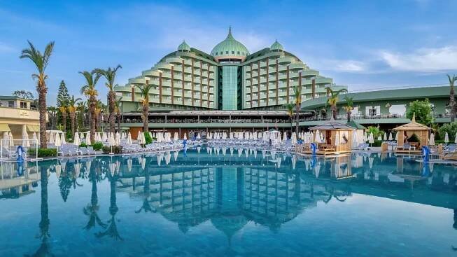 DELPHIN PALACE HOTEL