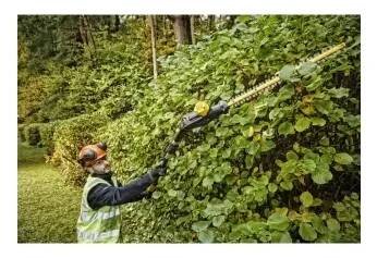 Aku plotostřih Dewalt solo DCMPH566N-XJ : Hanzal-naradi.cz