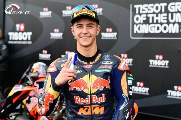 Silniční - Motocyklový sport GP Velké Británie – Marco Bezzecchi přivezl Aprilii vítě