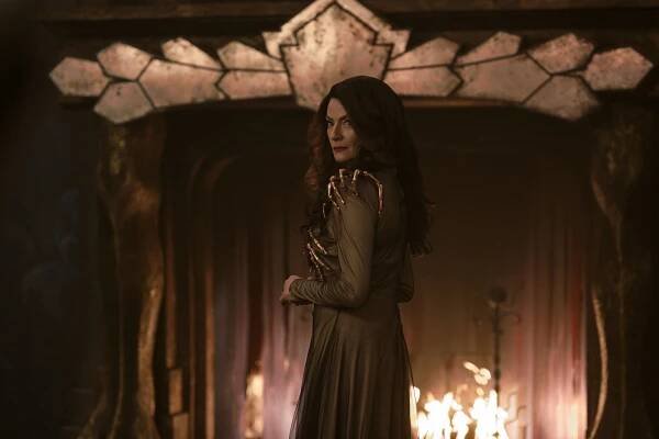 Sabrinina děsivá dobrodružství - Kapitola dvacátá třetí: Těžká je koruna - Z filmu - Michelle Gomez