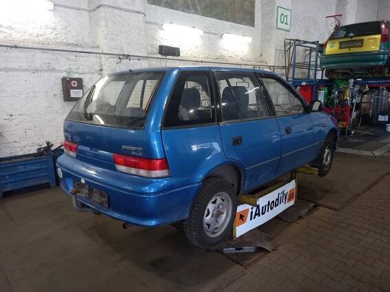 SUZUKI SWIFT 2003