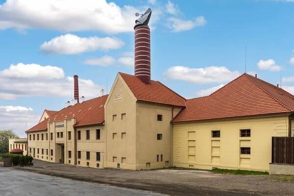 Kostelec nad Černými lesy – pivovar – Kolínsko (Cesty a památky)