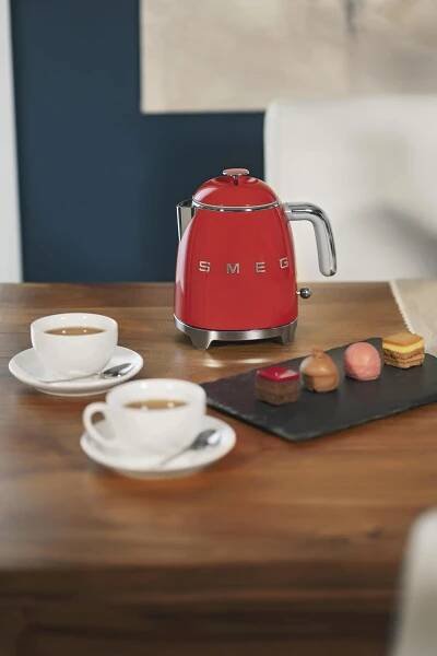 Rychlovarná konvice 50's Style Mini - Smeg KLF05BLEU | FormAdore