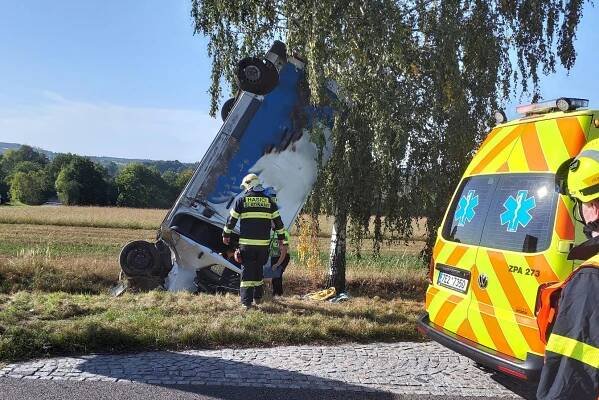 Dopravní nehoda u Lukavice, na místě byly zraněné osoby