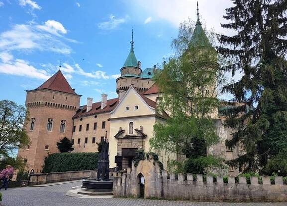 Školní výlet Banská Štiavnica. Těžba stříbra, banka lásky i dřevěné kostely. - Cestovní kancelář Zájezd