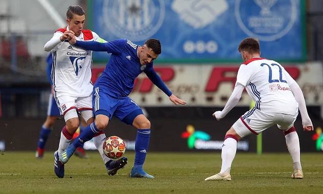 Dorostenci Sigmy na Lyon a postup nestačili. I tak jim stadion tleskal