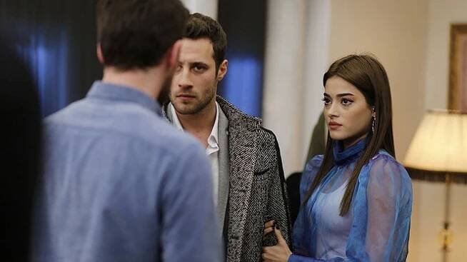 Láska a nenávist Istanbulu - Epizoda 22 - Z filmu - Mehmet Ozan Dolunay, Simay Barlas