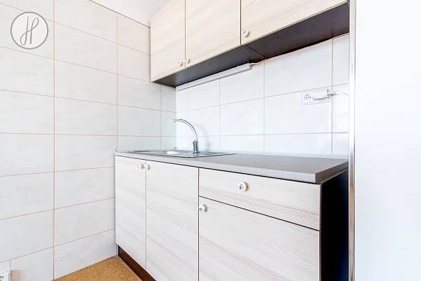 Pronájem bytu 1+kk, 28 m², Liberec XIII-Nové Pavlovice, Libušina 330/10 | Realitní makléři Liberec - Jan a Miroslav Havič