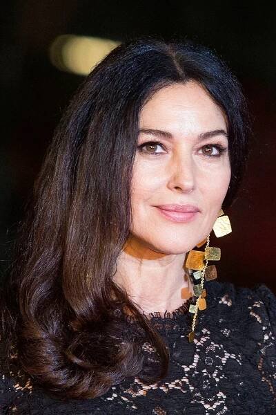 Jedinečná Monica Bellucci: Divíte se, že to po padesátce dotáhla až na Bond girl?
